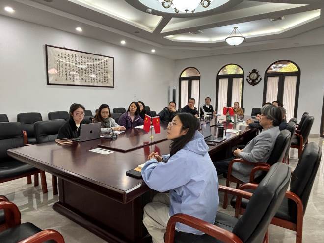 华东神学院举行专职教师教研活动 华东神学院举行专职教师教研活动